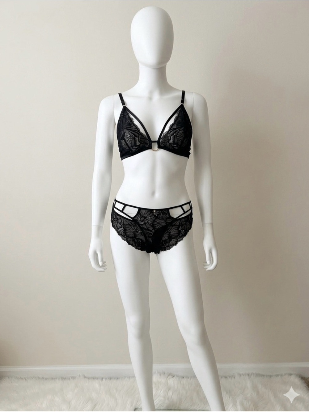 Black Lace Bralette &‎ Brief Set - Women Intimates